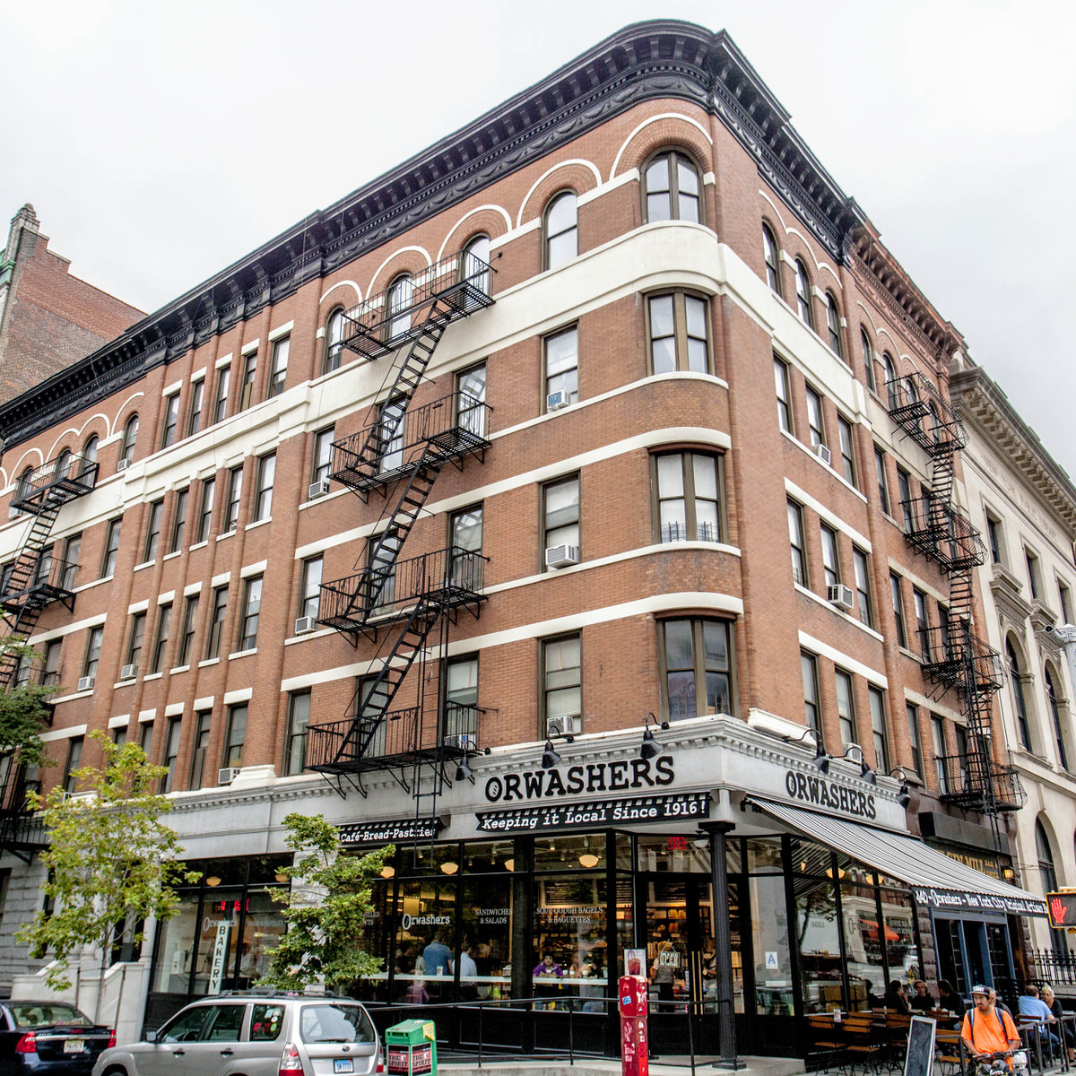 Top 104+ Images American Gardens Building On W.81st Street Sharp