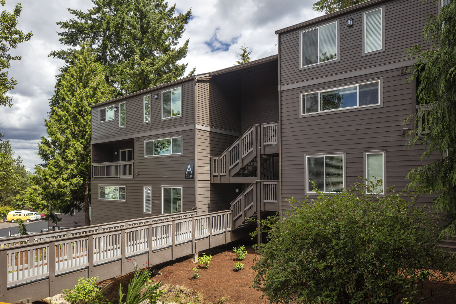 Larkspur West Linn MWest Holdings